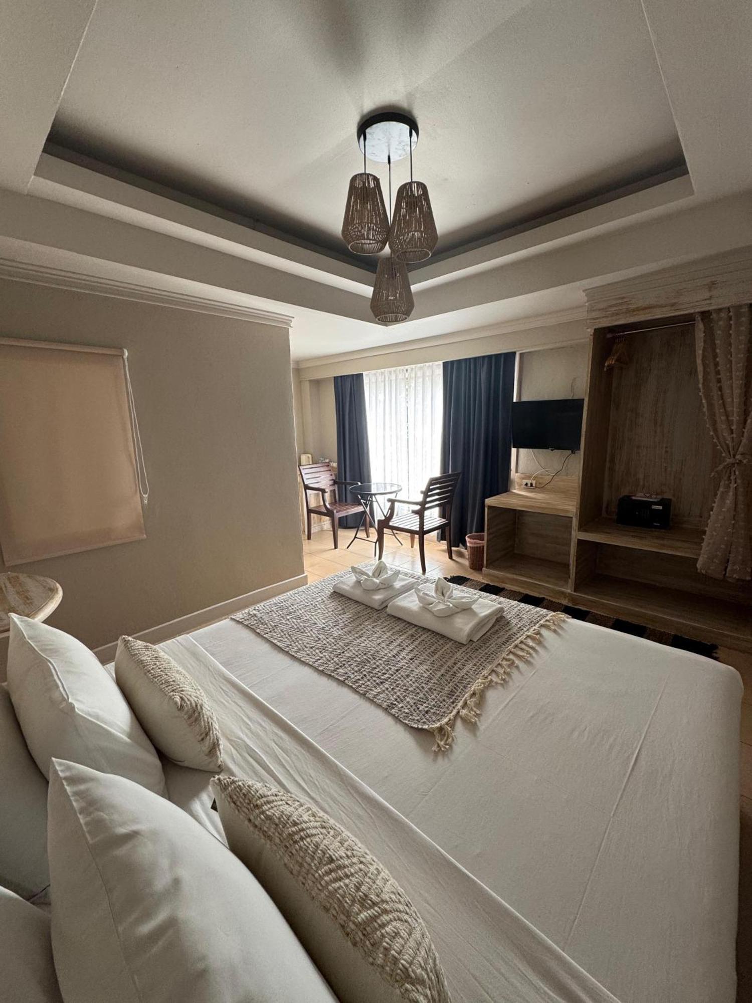 The Taksim Patong Beach Hotel Exteriör bild